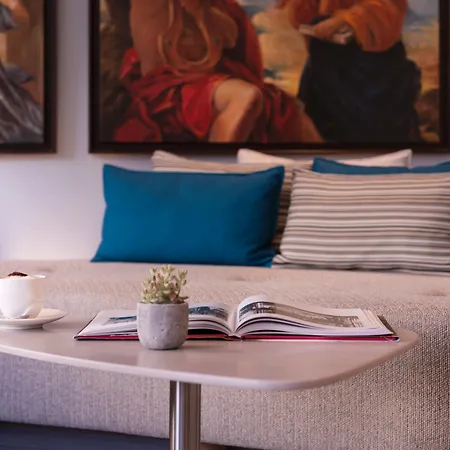 Hotel Le Walt By Inwood